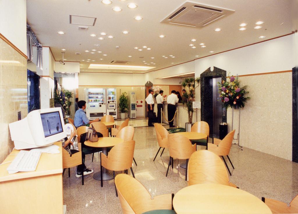 Toyoko Inn Osaka Umeda Nakatsu No.1 Exterior photo